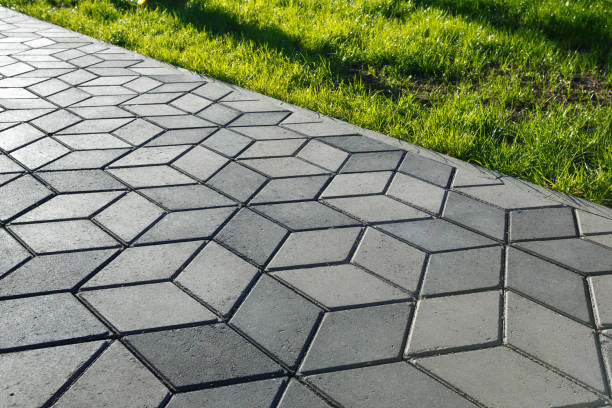 Best Custom Driveway Pavers  in Flora, IL