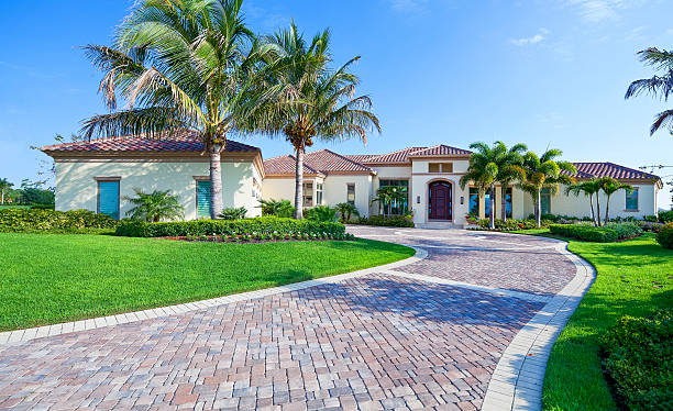 Best Custom Driveway Pavers  in Flora, IL